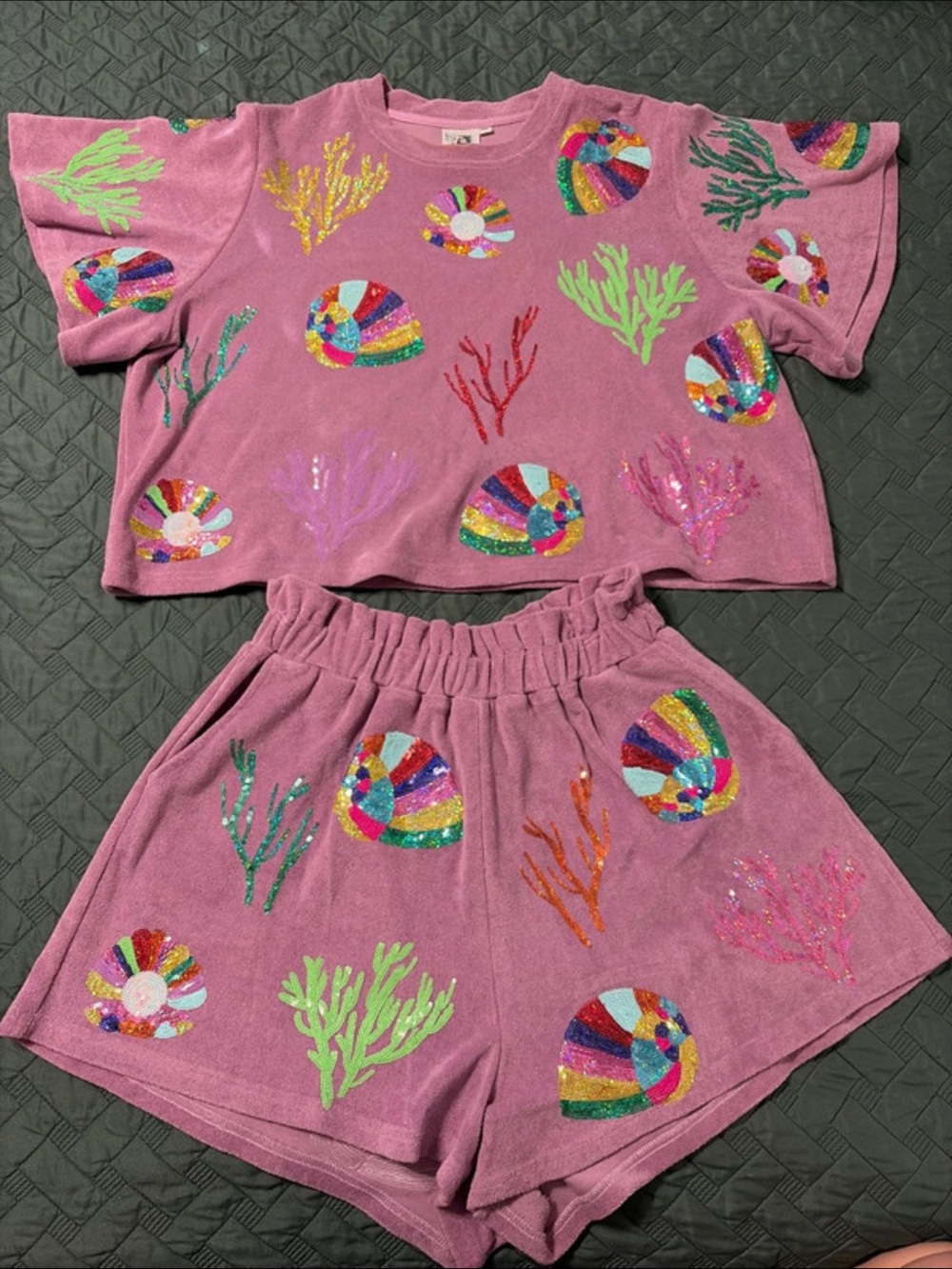 Queen of 💖 Sparkles BEACH 2 piece shorts and crop top - Picture 12 of 12